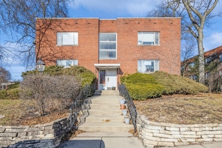 148 Ann St Unit 11, Clarendon Hills, IL 60514