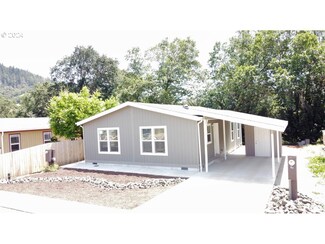 131 Wanda Ct, Myrtle Creek, OR 97457