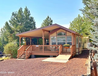 2217 Wrangler Way, Overgaard, AZ 85933