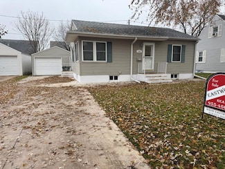 2252 3rd Ave N, Fort Dodge, IA 50501