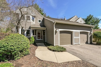 13 Cannon Forge Dr, Foxboro, MA 02035