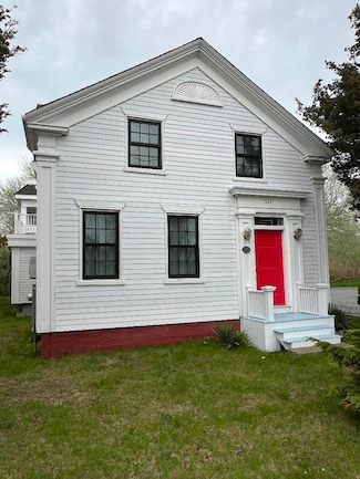 111 Eastville Ave, Oak Bluffs, MA 02557