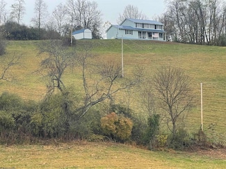 514 Crouse Rd, Volga, WV 26238
