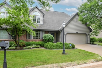 7480 Carter Cir N, Franklin, WI 53132