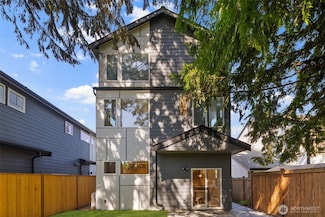 3809 NE 89th St, Seattle, WA 98115