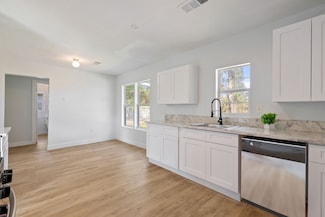 1124 Stowe St, Baytown, TX 77520