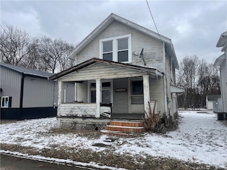 140 Portersville Rd, Ellwood City, PA 16117