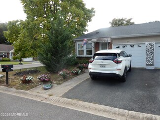 8 Winthrop Place Unit 55, Whiting, NJ 08759