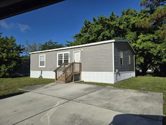 100 Lisa Ln Unit 100-LI, Greenacres, FL 33463