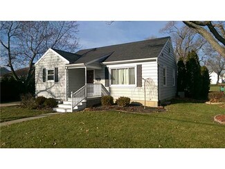 248 W Leggett St, Wauseon, OH 43567