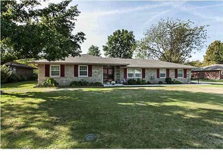 5801 E Rockhill St, Wichita, KS 67208
