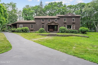 135 Willow St, Guilderland, NY 12084