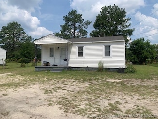 1150 Parker Dr, Fayetteville, NC 28311