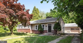 13 N Miller Ave, Penns Grove, NJ 08069
