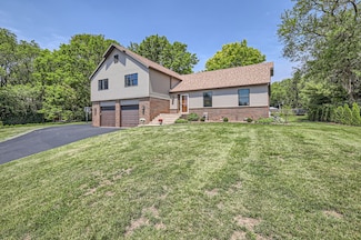 1718 Rosewood Ln, Johnsburg, IL 60051