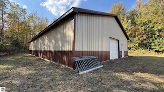 6577 N Magruder Rd, Coleman, MI 48618