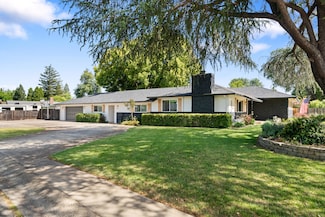 3689 Suzanne Way, Redding, CA 96002