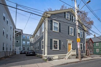 6 Daniels St Unit 2R, Salem, MA 01970