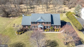 1251 Bridle Estates Dr, Yardley, PA 19067