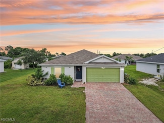 1607 NE 35th Ln, Cape Coral, FL 33909