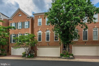 265 Murtha St, Alexandria, VA 22304