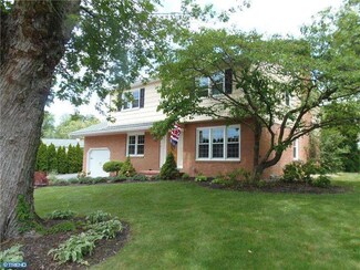 5 Forrest Lawn Ct, Reading, PA 19606