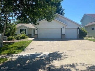131 E Calgary Ave, Bismarck, ND 58503