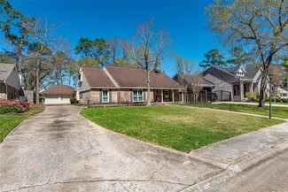 10122 Shady River Dr, Houston, TX 77042