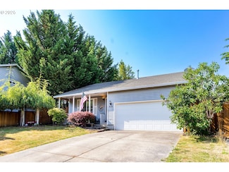 819 Alexandra Dr, Newberg, OR 97132