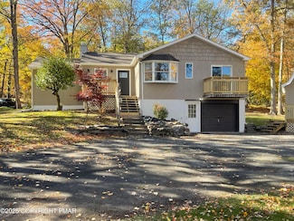 542 Post Hill Rd, Henryville, PA 18332