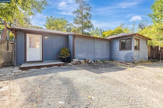 233 Sierra Dr, Walnut Creek, CA 94596