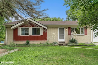 2692 Wisconsin Rd, Troy, MI 48083