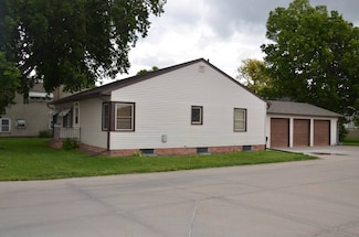 118 S 14th St, Ord, NE 68862