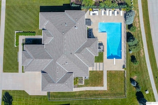 12211 Slayton, Papillion, NE 68046