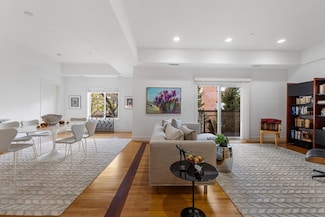 310 Hammond Pond Pkwy Unit 302, Chestnut Hill, MA 02467