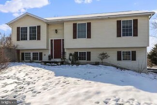 432 Macintosh Ct Unit 9, Shippensburg, PA 17257