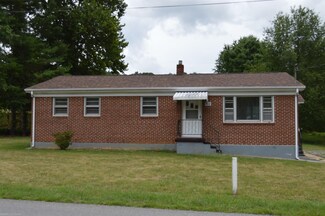 505 Cascade Dr, Pembroke, VA 24136