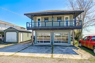 122 Cypress Dr, Des Allemands, LA 70030