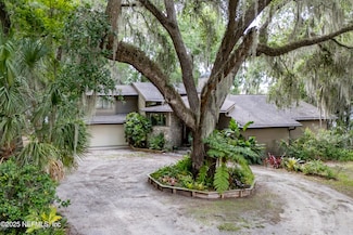 110 Cypress St, Hawthorne, FL 32640