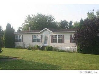 330 Fall Brook Cir, Clifton Springs, NY 14432
