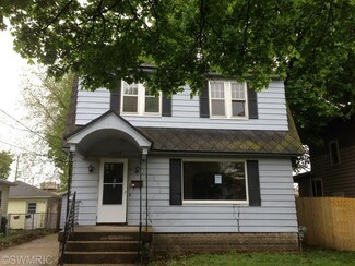 1008 Veto St NW, Grand Rapids, MI 49504