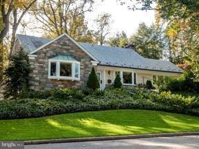 4050 52nd St NW, Washington, DC 20016