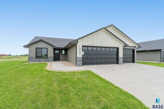 1235 E Wayne Place, Tea, SD 57064