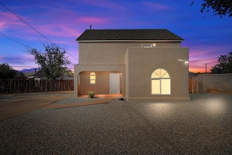 915 Kinley Ave NW, Albuquerque, NM 87104