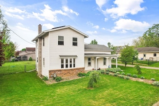 206 W State St, Albany, WI 53502