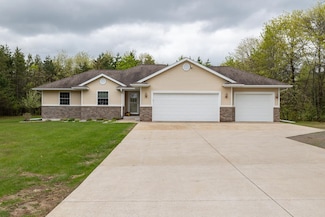 811 Wianecki Rd, Kronenwetter, WI 54455