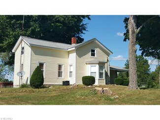 1567 Kinsman Rd NE, North Bloomfield, OH 44450