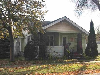 262 S Locust Ave, New Hampton, IA 50659