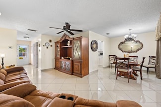 2638 Gately Dr E Unit 120, West Palm Beach, FL 33415