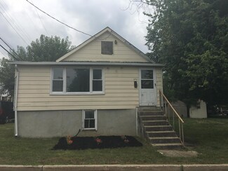 172 Delaware Ave, Cliffwood, NJ 07721